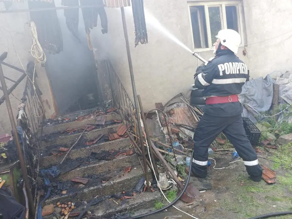 Sfârșit tragic pentru o vârstnică din comuna Letca. A ars de vie în propria locuință