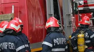 La Plopiş: anexă gospodărească, cuprinsă de flăcări