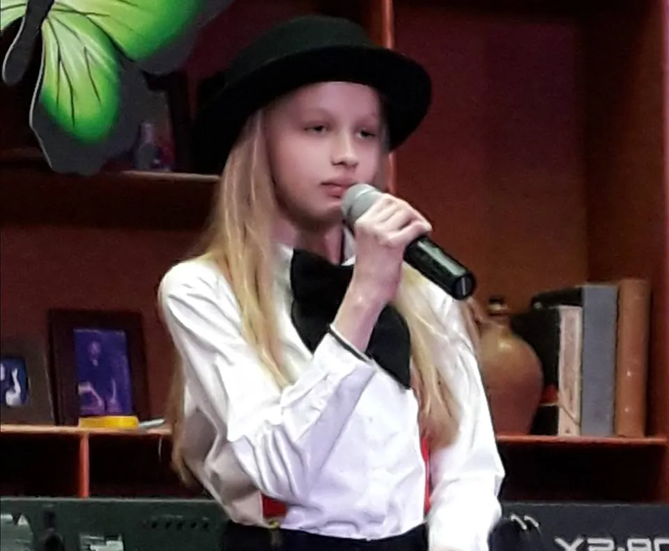Artista Carla Sabău, pe scena Festivalului ''Sanremo Junior'' din Italia