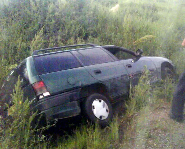 A ajuns cu mașina în șanț. Tânărul nu avea permis de conducere