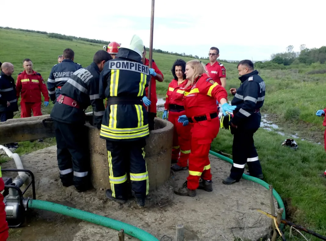 La Biușa, un bărbat de 50 de ani a murit după ce a căzut într-o fântână