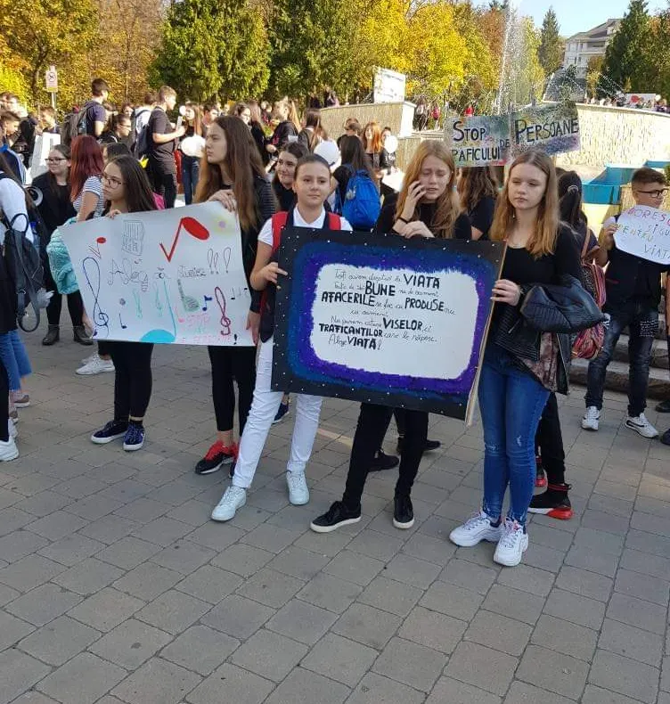 Flashmob împotriva traficului de persoane, în orașele sălăjene