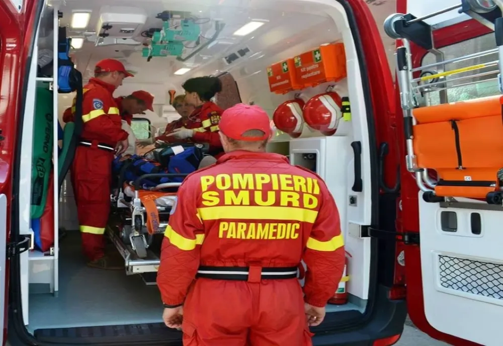 Accident în Zalău. O persoană, transportată la Urgență