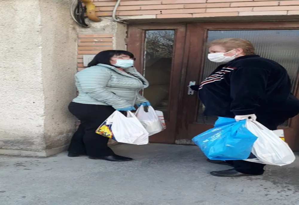 Sprijin pe timp de pandemie: medicamente și alimente pentru zălăuanii cu vârsta de peste 65 de ani