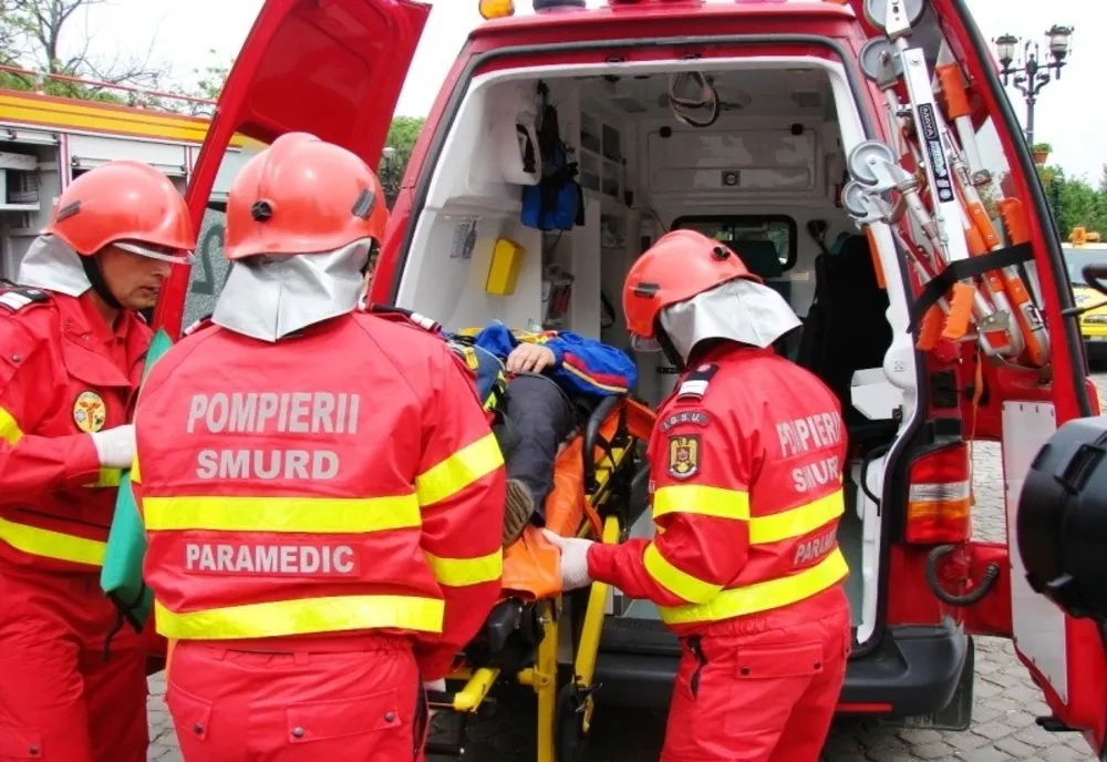 Accident între localităţile Sălăjeni şi Sărmăşag. Două persoane, transportate la UPU