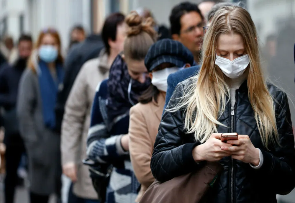 60 de sălăjeni amendaţi pentru nepurtarea măștii de protecție 