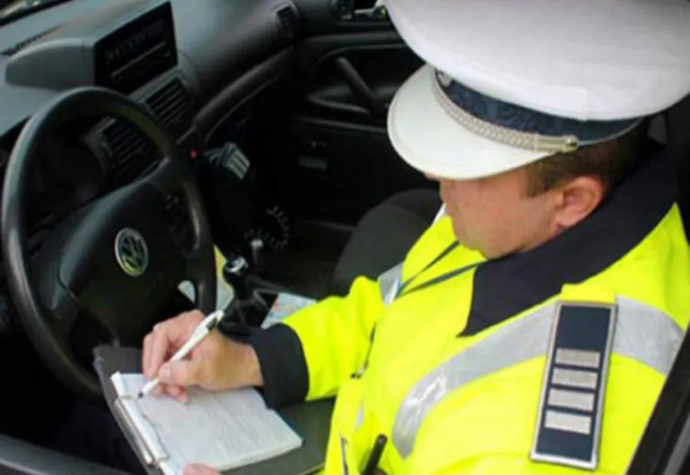 Peste 50 de amenzi, aplicate într-o singură zi de polițiștii din Crasna