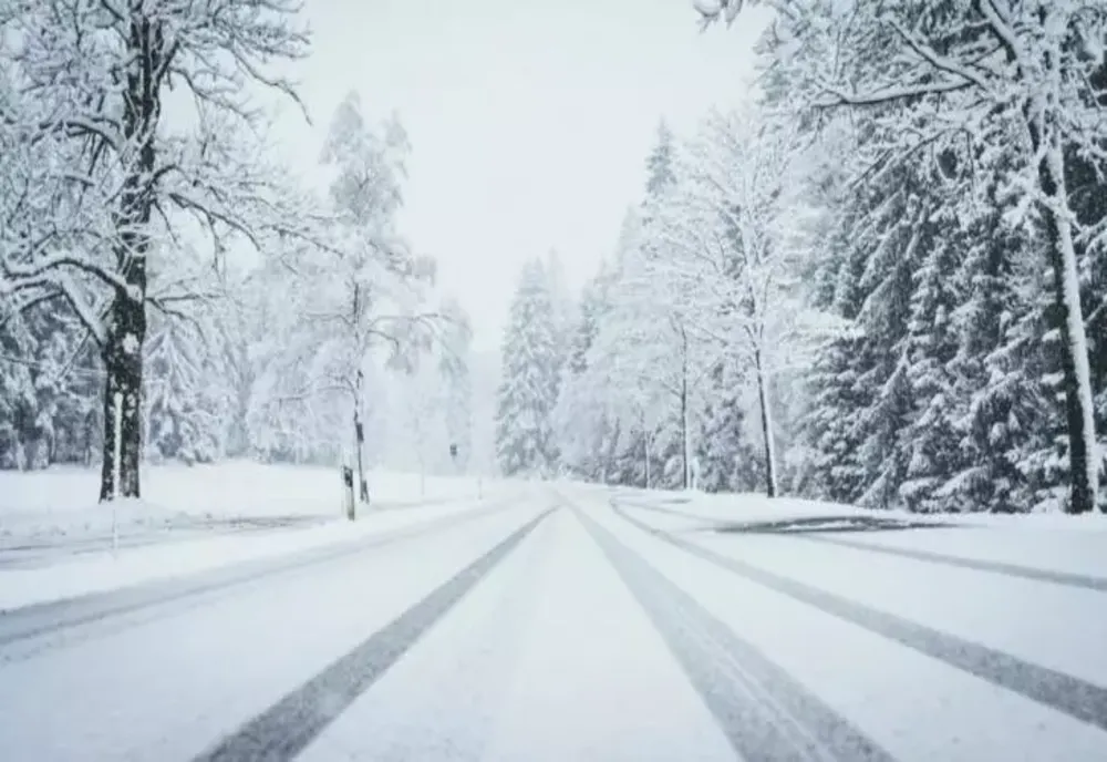 Vremea 17 noiembrie - Ninsori puternice la munte, unde va ninge astăzi