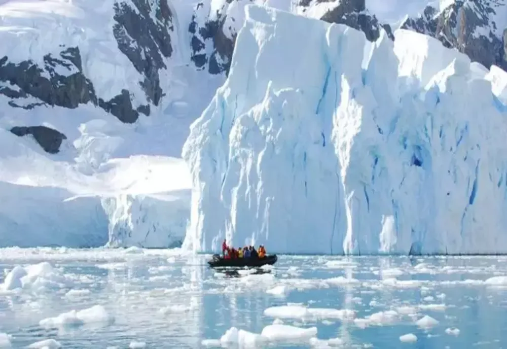 Verdict sumbru pentru omenire: Dispare gheața marină din Arctica în 6 ani - Schimbări dramatice ale climei - Valuri de căldură și inundații uriașe