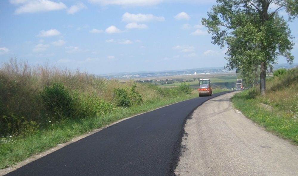 Investiţii din fonduri europene. Vezi aici ce drumuri judeţene vor fi reabilitate