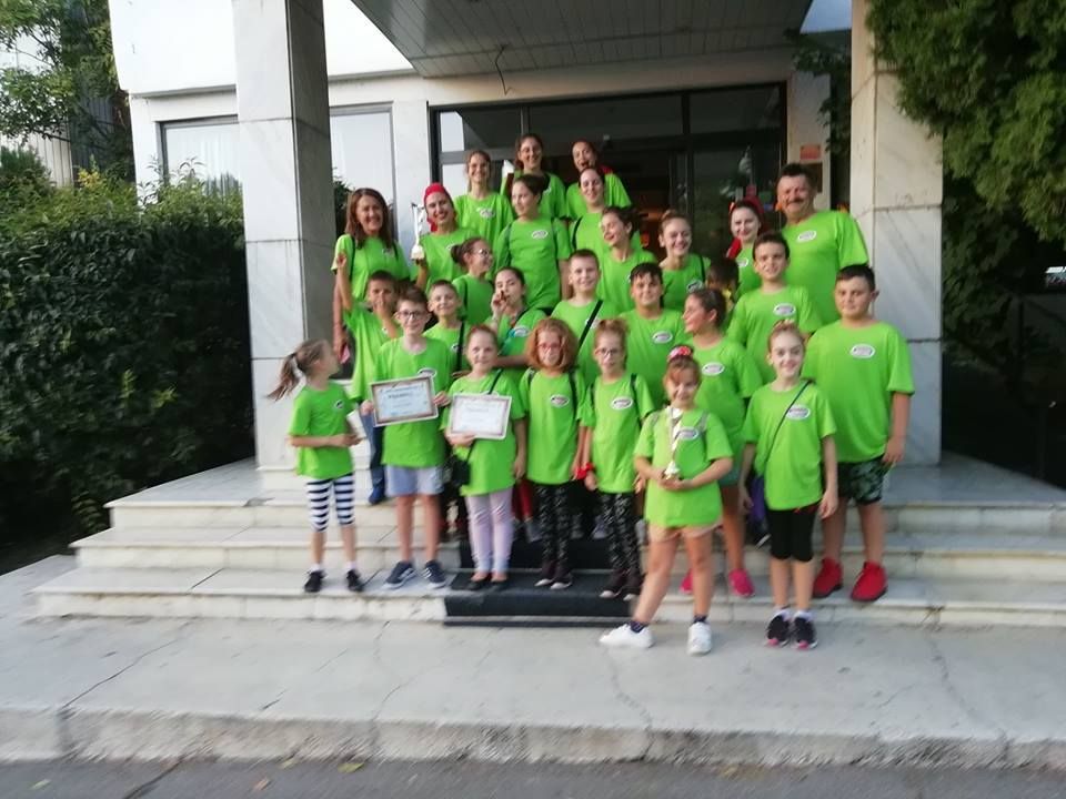 Premii pentru formațiile de dansuri populare de la Școala Populară de Arte și Meserii Zalău