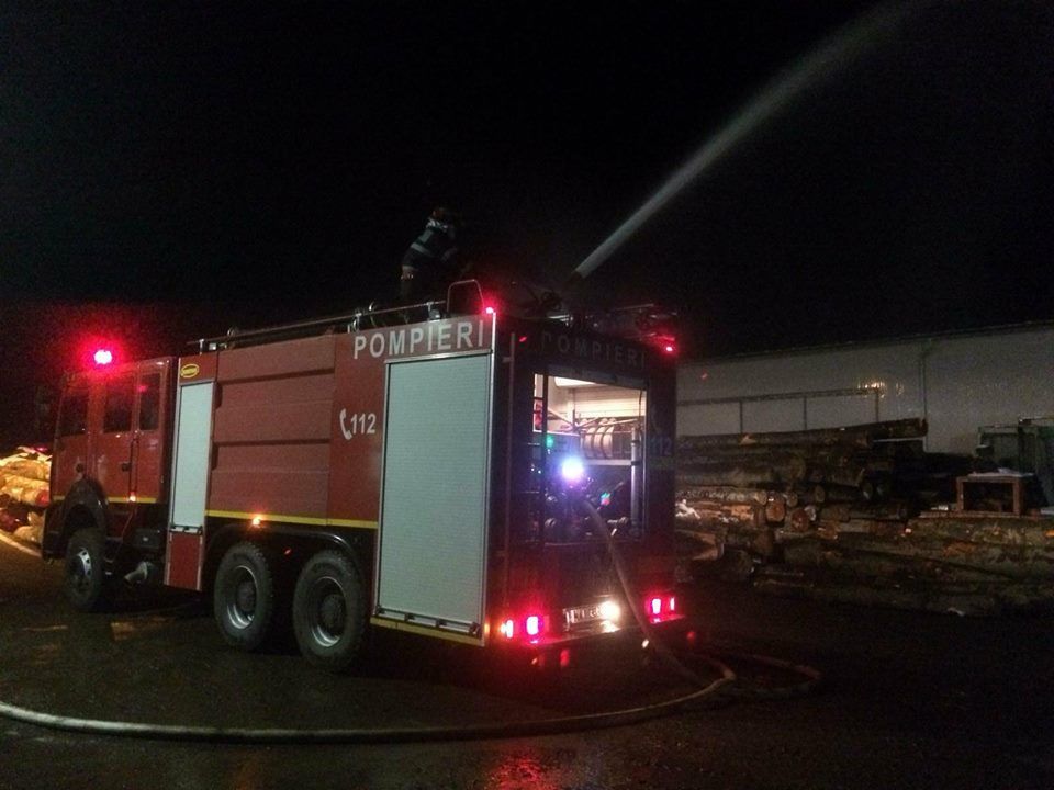 Incendiu la o firmă de tâmplărie din Panic