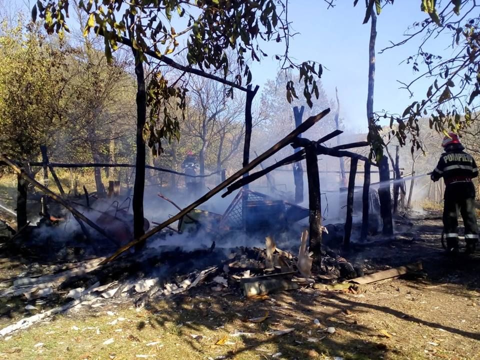 Pompierii sălăjeni - în luptă cu flăcările la Cehei și Călacea