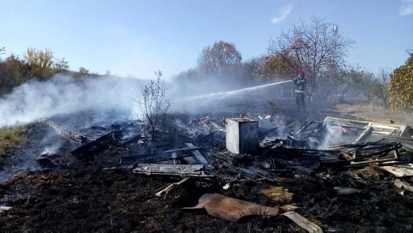 La Şimleu, gospodărie în flăcări din cauza unui scurtcircuit