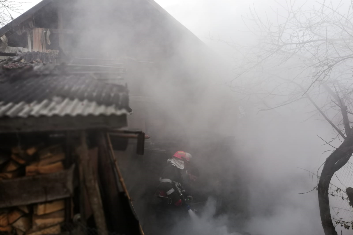 Gospodării în flăcări la: Muncel, Rona şi Sărmăşag