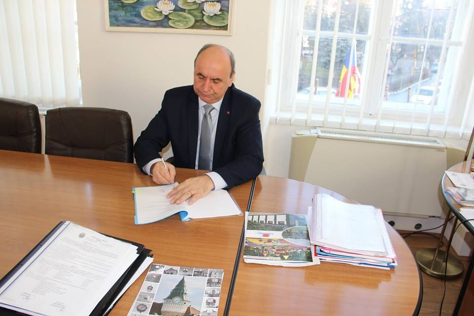 La Zalău: Centru de zi pentru copii. S-a semnat contractul de finanţare