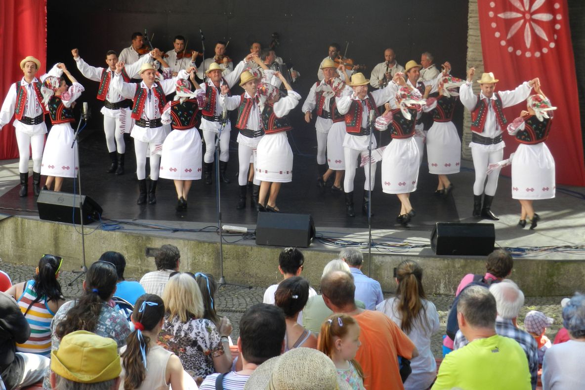 Ansamblul ''Meseșul'', invitat în Slovacia la manifestarea ’’De aproape - De departe - România altfel”