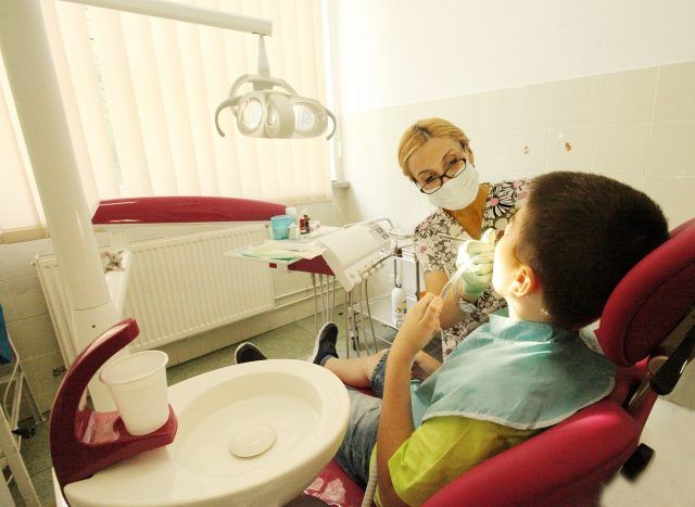 Pentru elevii zălăuani: radiografii dentare gratuite