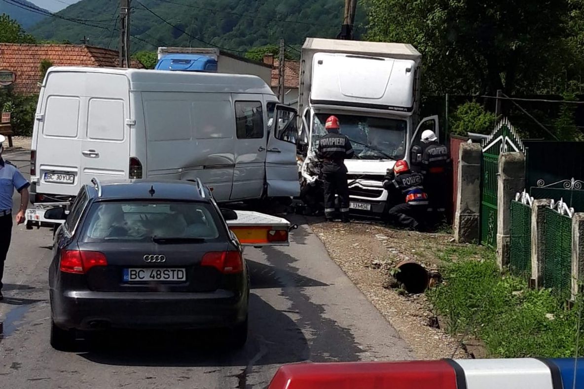 La Şimleu Silvaniei, opt persoane implicate într-un accident rutier