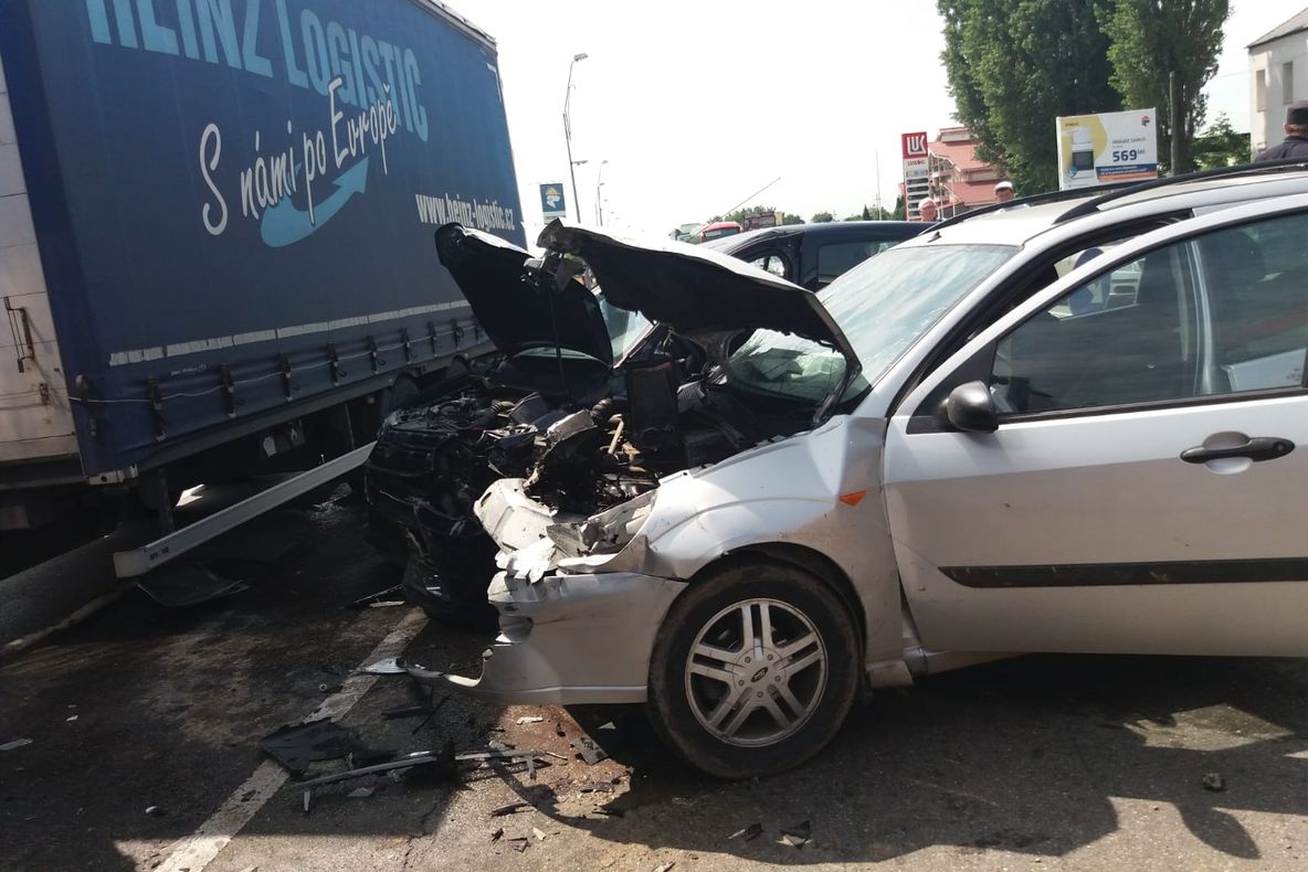 Accident pe drumul E 81, la urcare pe Meses. O persoană a fost transportată la Unitatea de Primire Urgenţe