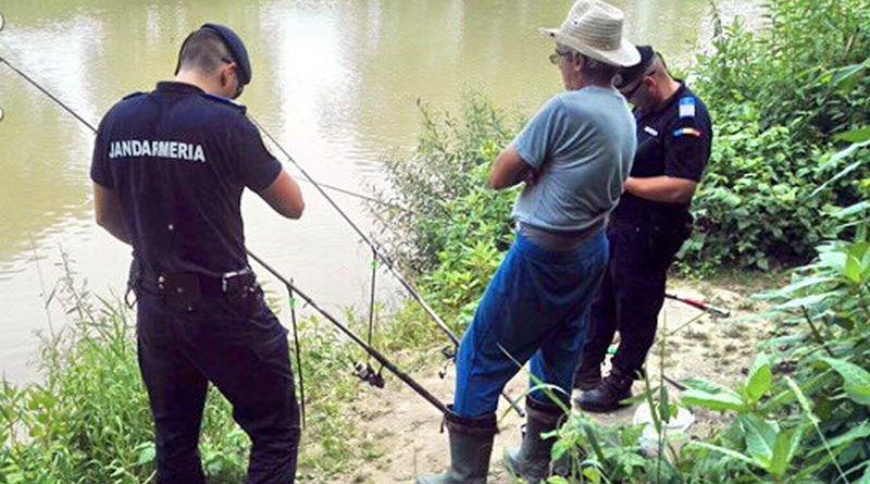 Pescuitul, în vizorul jandarmilor. Şase pescari, sancţionaţi cu 900 de lei
