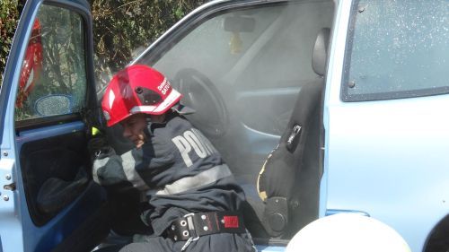 Autoturism aflat în trafic, cuprins de flăcări