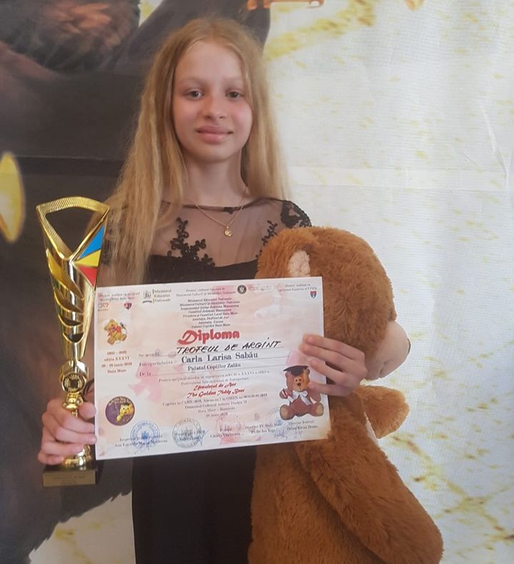 Eleva Carla Sabău, din nou pe podium. ''Trofeul de argint'' la Festivalul Internaţional ''Ursuleţul de Aur''