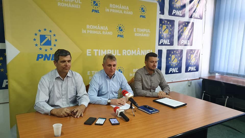 Radu Căpîlnaşiu şi-a dat demisia din funcţia de preşedinte PNL Zalău şi din funcţia de consilier judeţean