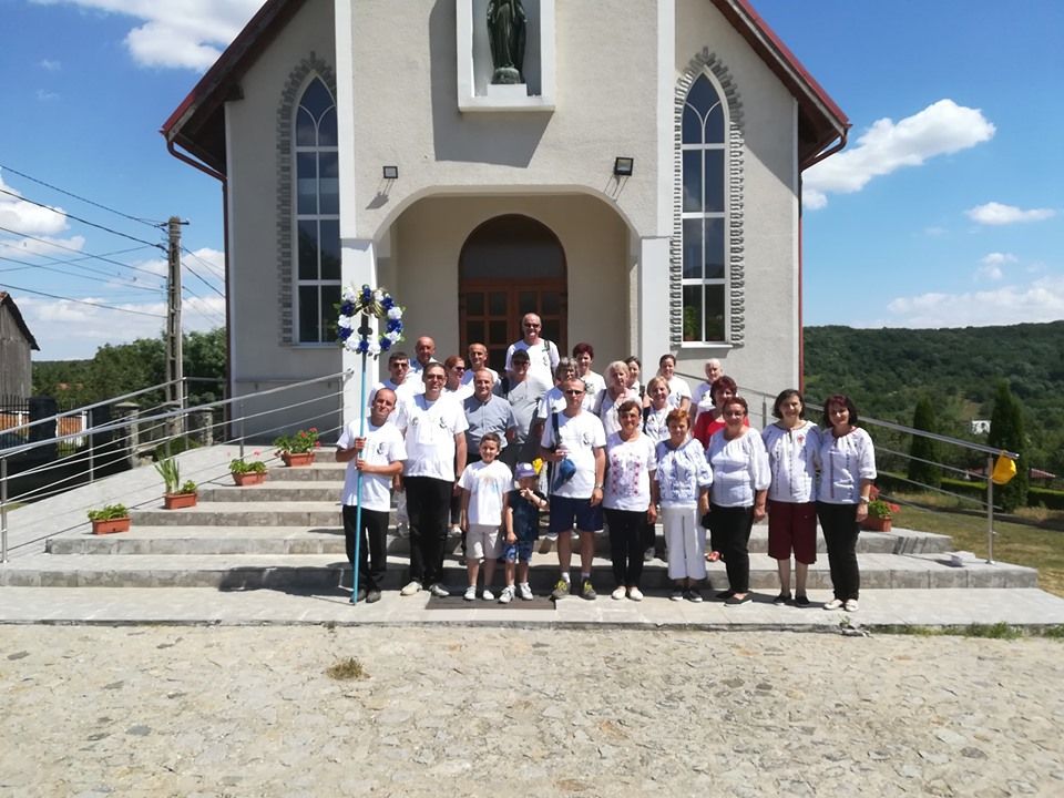 Un grup de credincioşi din Bocşa şi Bobota, în pelerinaj: de la mormântul lui Simion Bărnuțiu, la mormântul lui Iuliu Maniu din Bădăcin