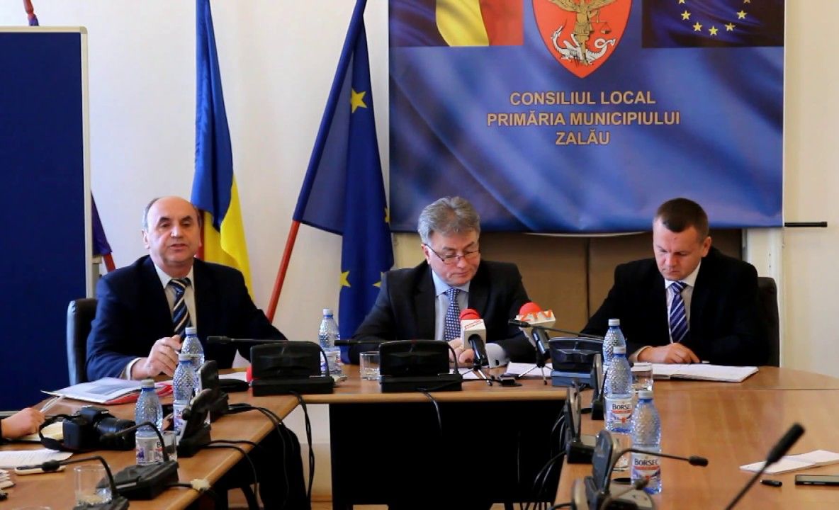Primarul şi viceprimarii Zalăului şi-au actualizat declaraţiile de avere şi interese