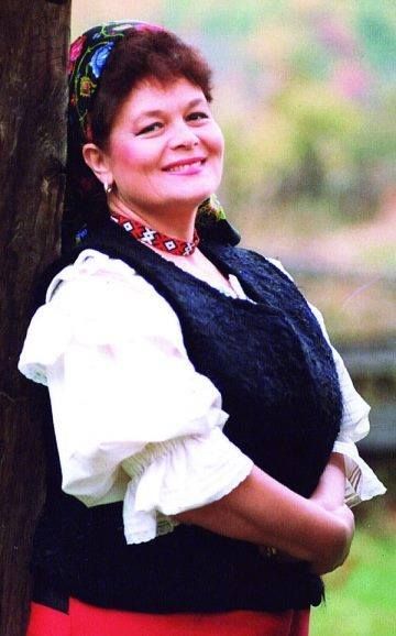 Căminul cultural  din Cheud va purta numele interpretei de muzică populară Angela Buciu