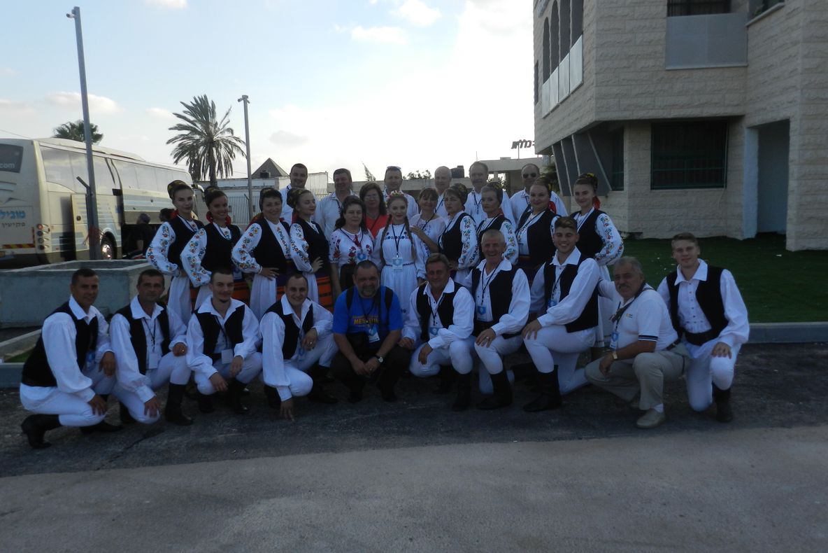 Ansamblul  „Meseșul”, invitat la trei festivaluri internaționale de folclor în Serbia