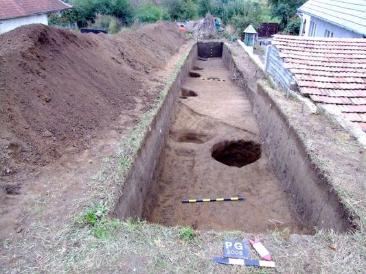 Muzeul Judeţean de Istorie şi Artă Zalău: cercetări arhelogice în așezarea dacică de epocă romană de la Pericei - punctul Gouț