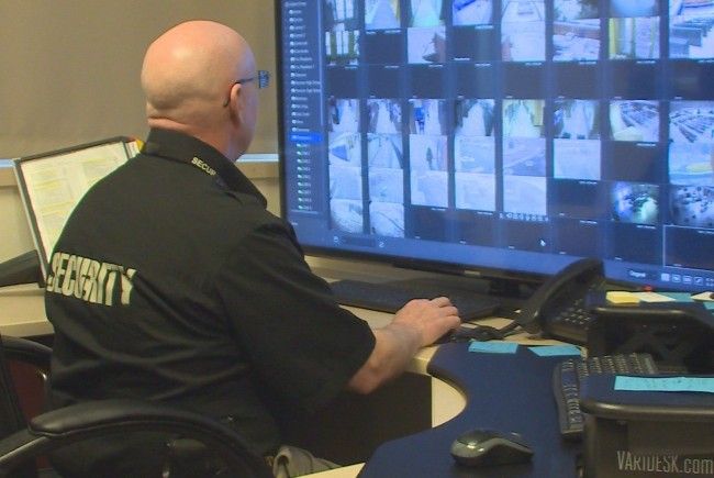 Peste 54 la sută din şcolile din judeţ, fără pază şi supraveghere video