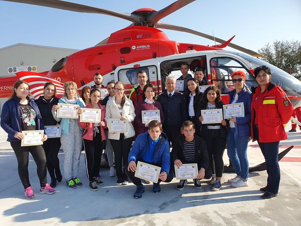 ”Voluntar din Pasiune” : a doua serie a încheiat cursurile. Alte 14 persoane, pregătite pentru misiuni