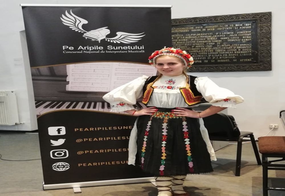O elevă de la Liceul de Artă ''Ioan Sima'', pe podium la Concursul naţional de interpretare muzicală ''Pe Aripile Sunetului''
