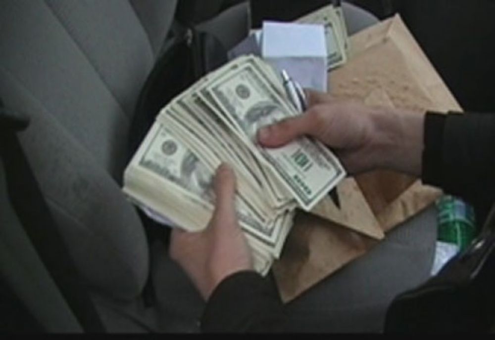 Au încercat să cumpere legume și fructe din Șimleu Silvaniei cu dolari falși 