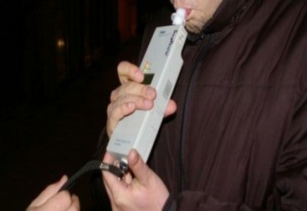 Trei sălăjeni, prinși la volan cu alcool la "bord"