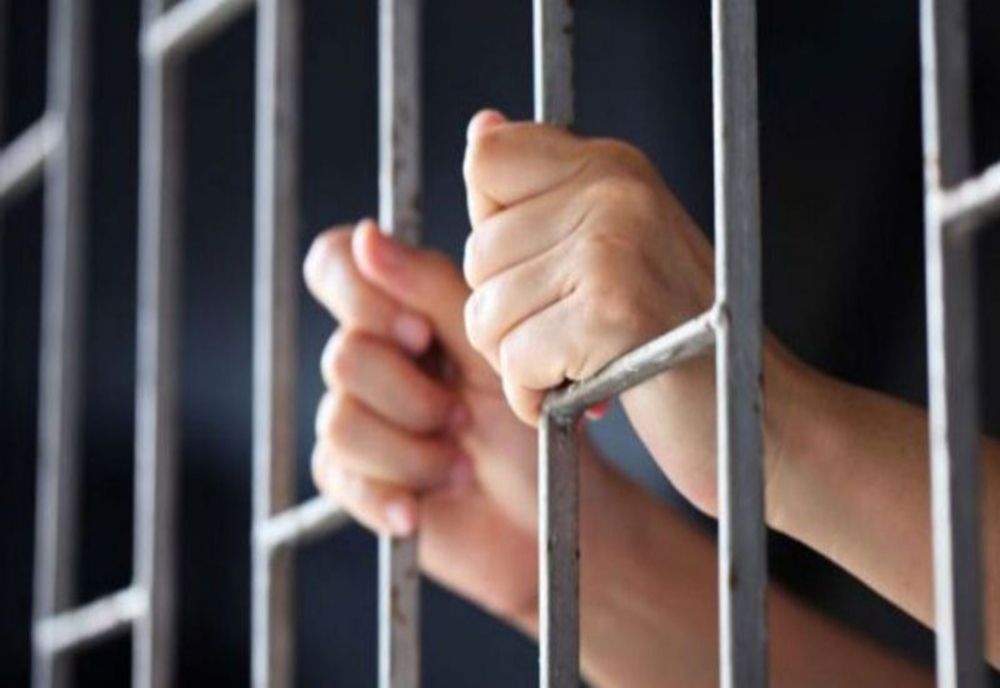 Doi bărbați, arestați preventiv pentru tentativă de omor, în urma unui scandal în incinta unui bar din Zalău