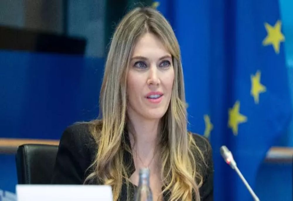 Vicepreşedinta Parlamentului European, anchetată pentru corupţie, a fost demisă