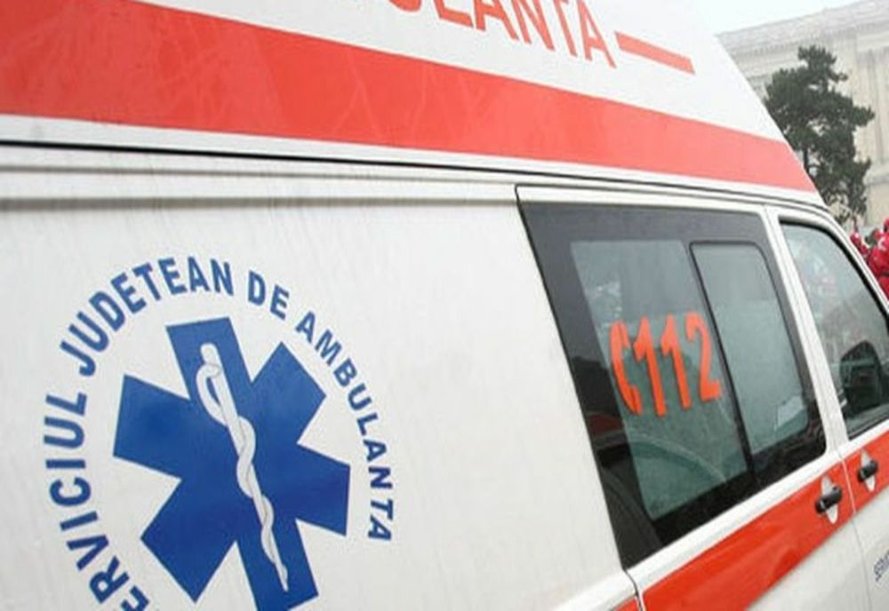 Accident în Zalău! Un bărbat a fost transportat la spital
