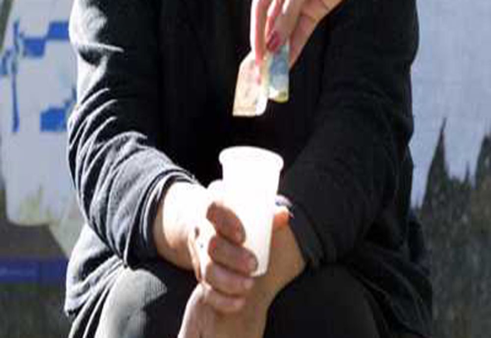 Cerșetoare din Zalău, cu dosar penal! Și-a folosit inclusiv copilul de un an