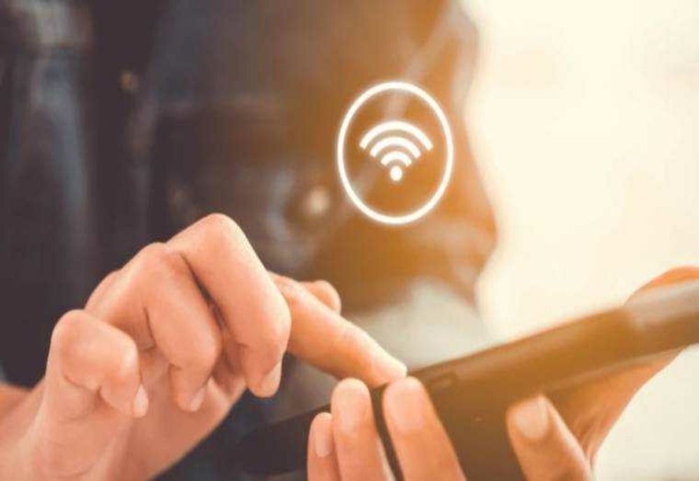 APLICAȚIE NOUĂ ÎMPOTRIVA PERICOLELOR ONLINE: UE VREA SĂ OPREASCĂ ACCESUL COPIILOR LA CONȚINUT RESTRICȚIONAT