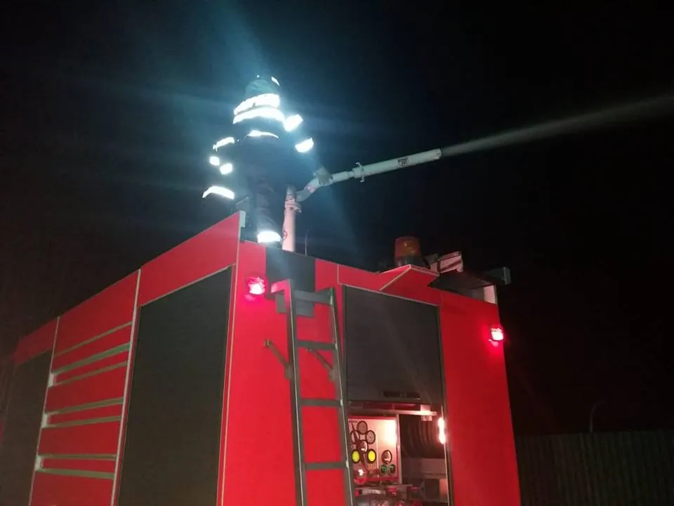gospodărie in flăcări Cizer