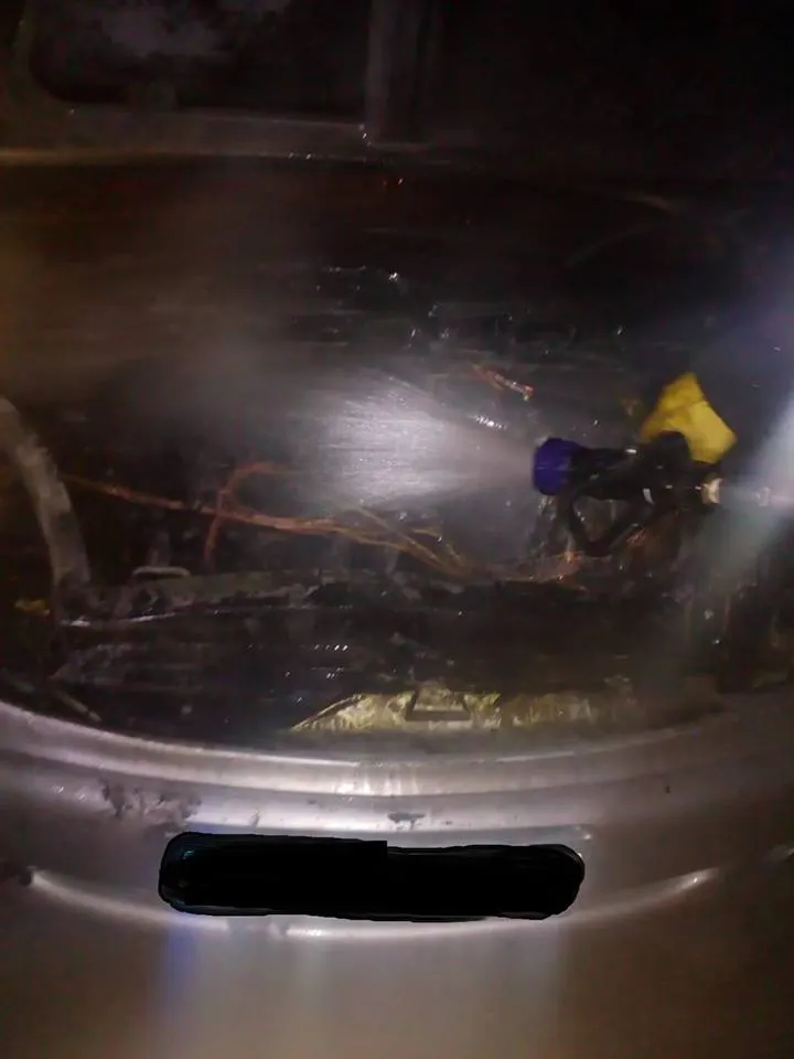 autoturism incendiu
