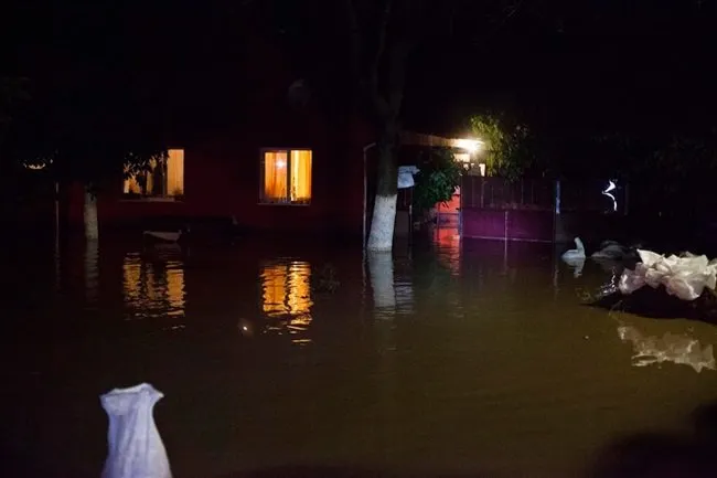 inundatii R