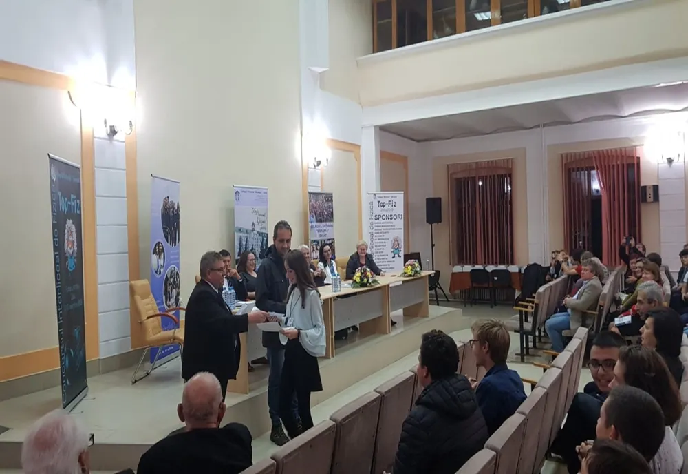 Trei elevi de la Colegiul Național ''Silvania'' Zalău au obținut rezultate deosebite la Concursul Interliceal de Fizică ''Top-Fiz''