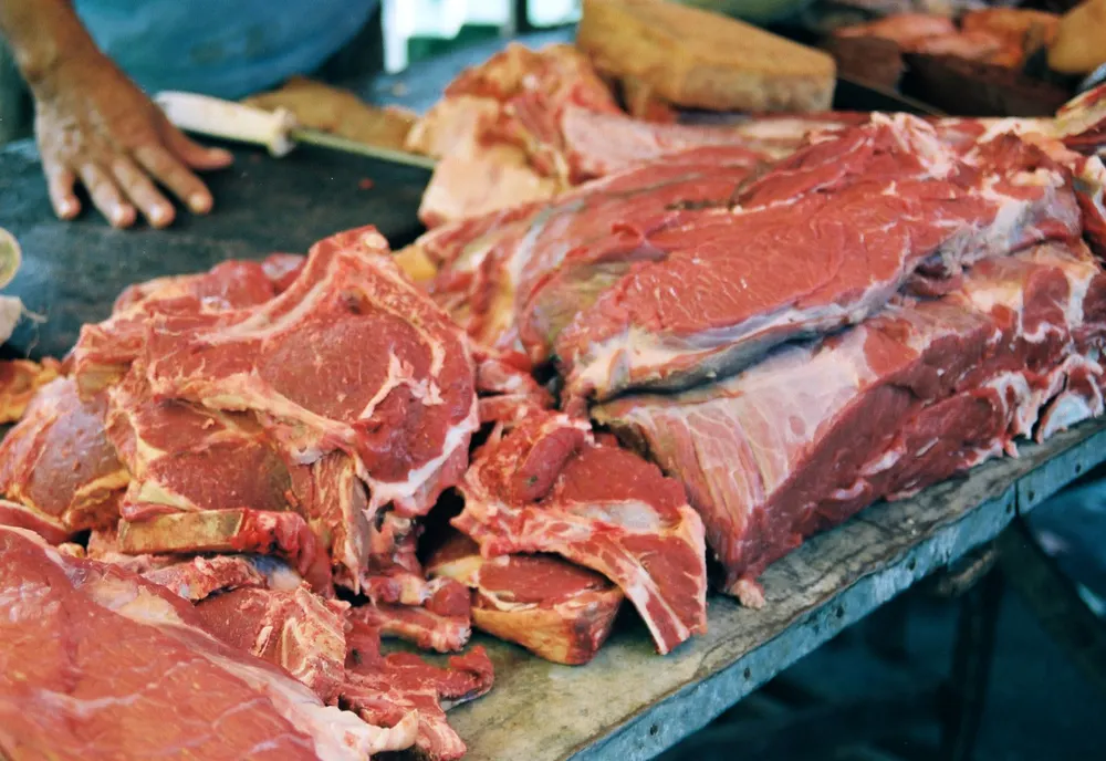 Încep controalele specifice sărbătorilor de iarnă! Pieţele agro-alimentare și magazinele alimentare, în atenția inspectorilor sanitar veterinari 