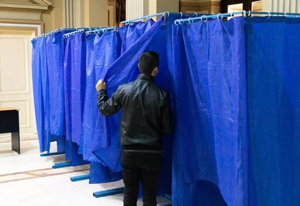 Mandate prelungite pentru aleșii locali