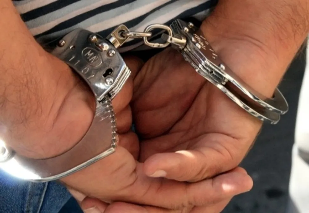 Tânăr, dat în urmărire naţională, prins de poliţiştii sălăjeni